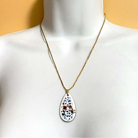 Vintage Germany Enameled Teardrop Pendant On Rolled Gold Chain - Picture 8 of 10